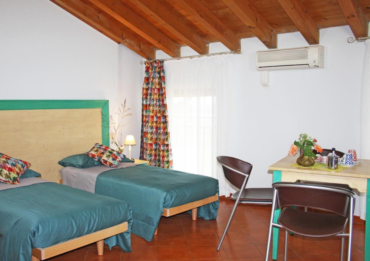Agriturismo Fiorbello Montirone エクステリア 写真